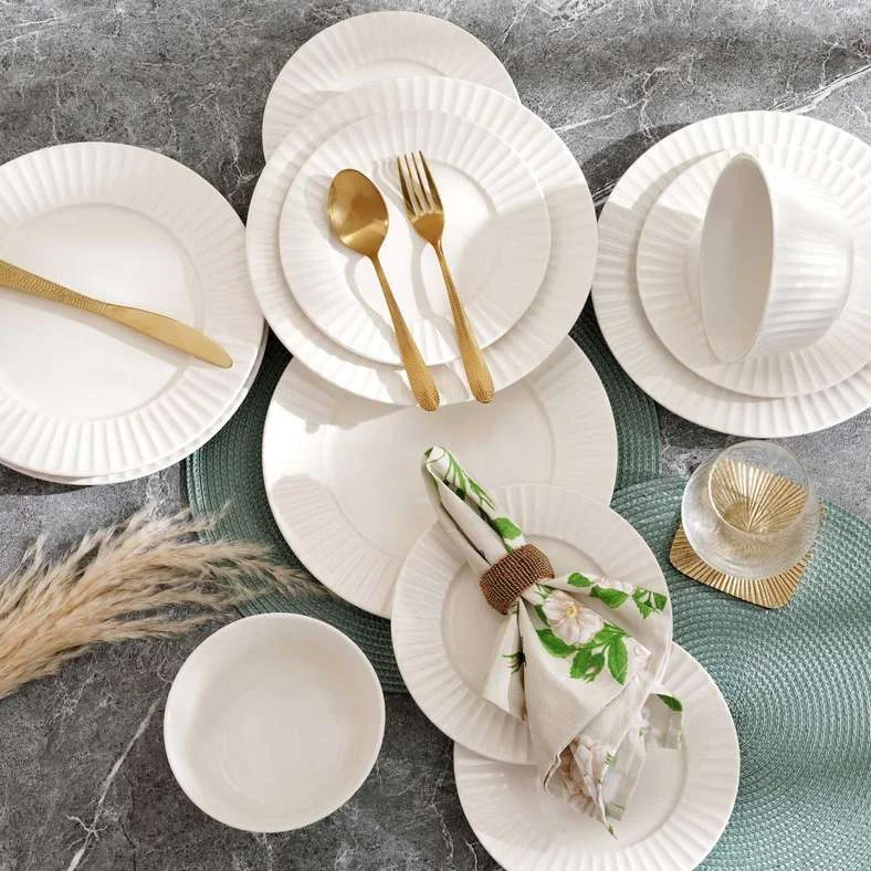 Pan Home Cecila 18-Piece Porcelain Dinnerware Set (White, 18-Piece) e3o69