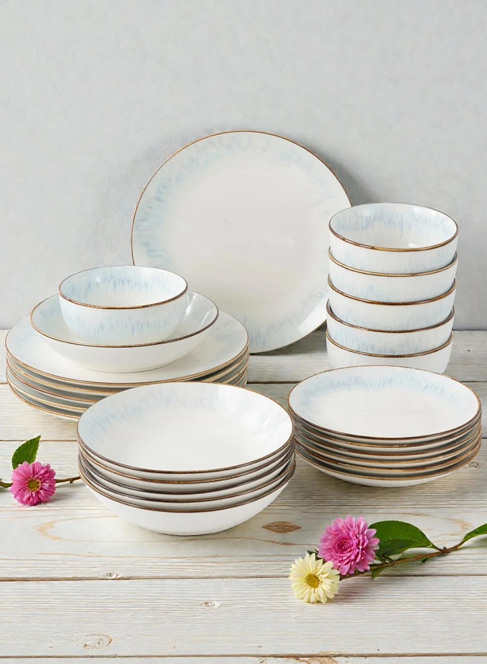 Noon East Porcelain Dinnerware Set (24-Piece, Service for 6, Light Blue and White) Microwave and Dishwasher Safe q2hax