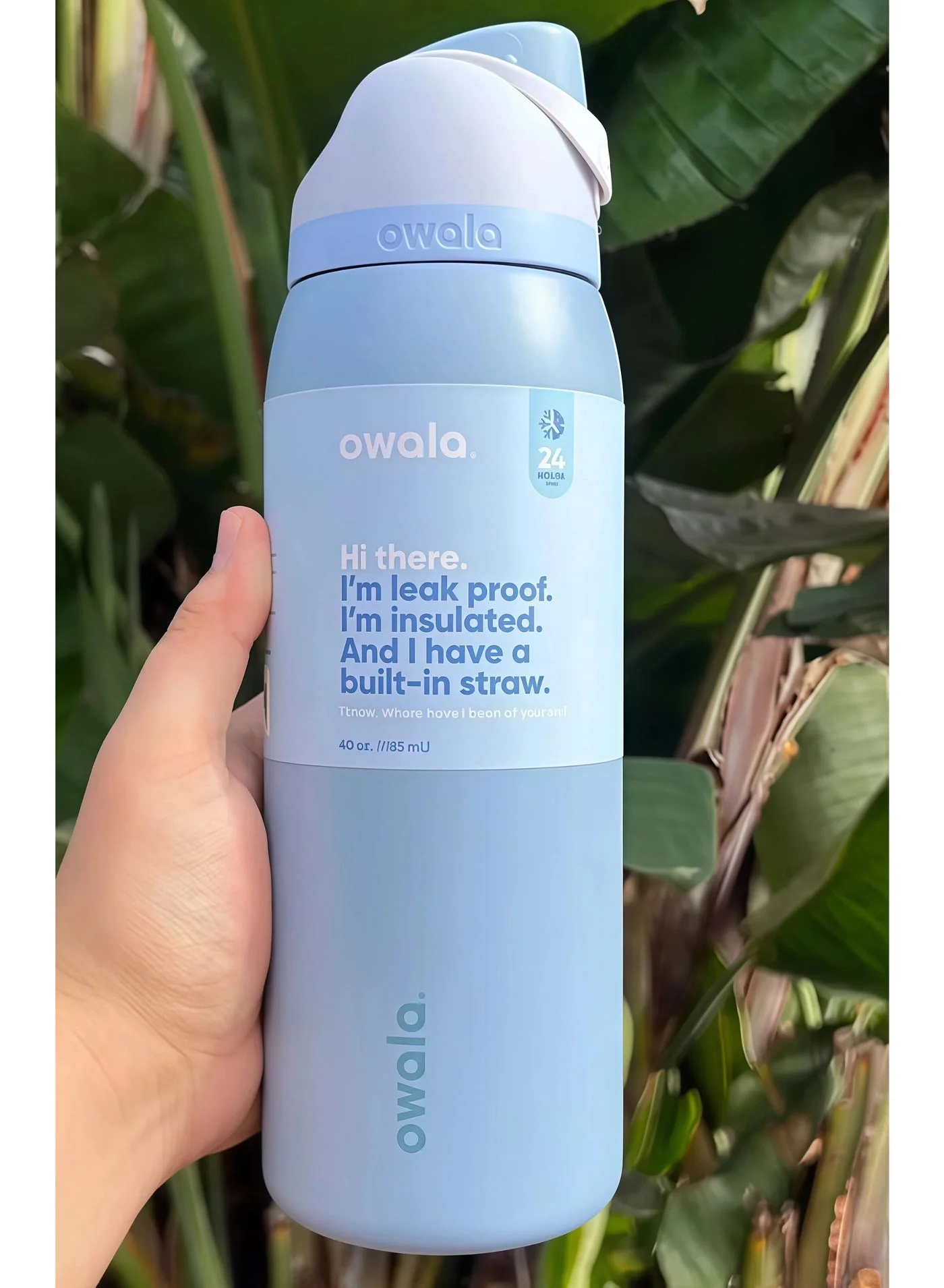 Premium Stainless Steel Insulated Water Bottle with Built-in Straw and Locking Lid (Sea Salt, 950 mL) vraxa