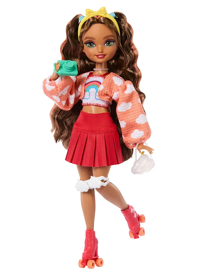 Fashion Doll Teresa Posable Roller Skating Fashion Doll with Brown Hair and 9 Video Game Themed Accessories (1 Piece) h74sb