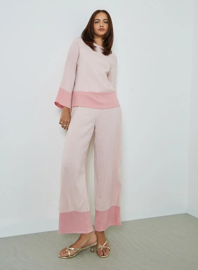 Amirah Modest Two-Piece Set Contrast Border Top and Pants (Light Pink, One Size) aabwx