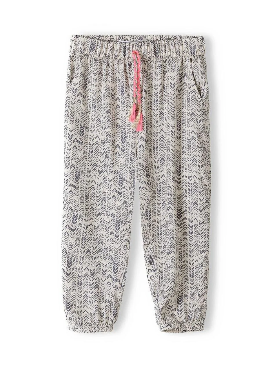 MINOTI Girls Harem Pants Printed Cream Lightweight Comfortable Casual Trousers for Kids (Cream, 128 cm) qtwxb