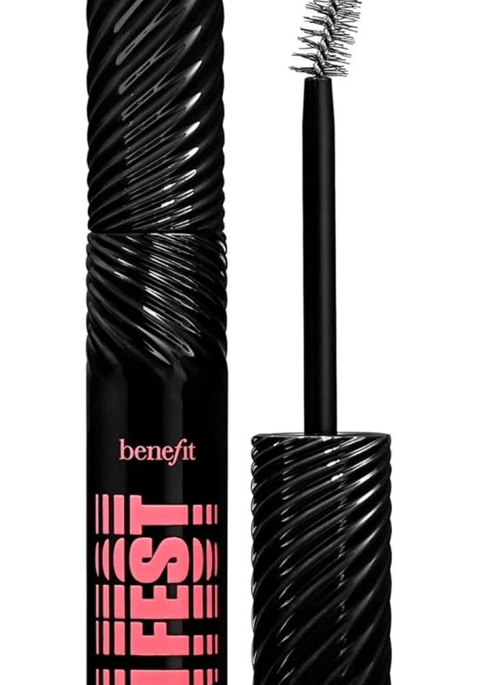 Premium Volumizing Mascara for Fuller-Looking Lashes (Black, 4g) u0ba4