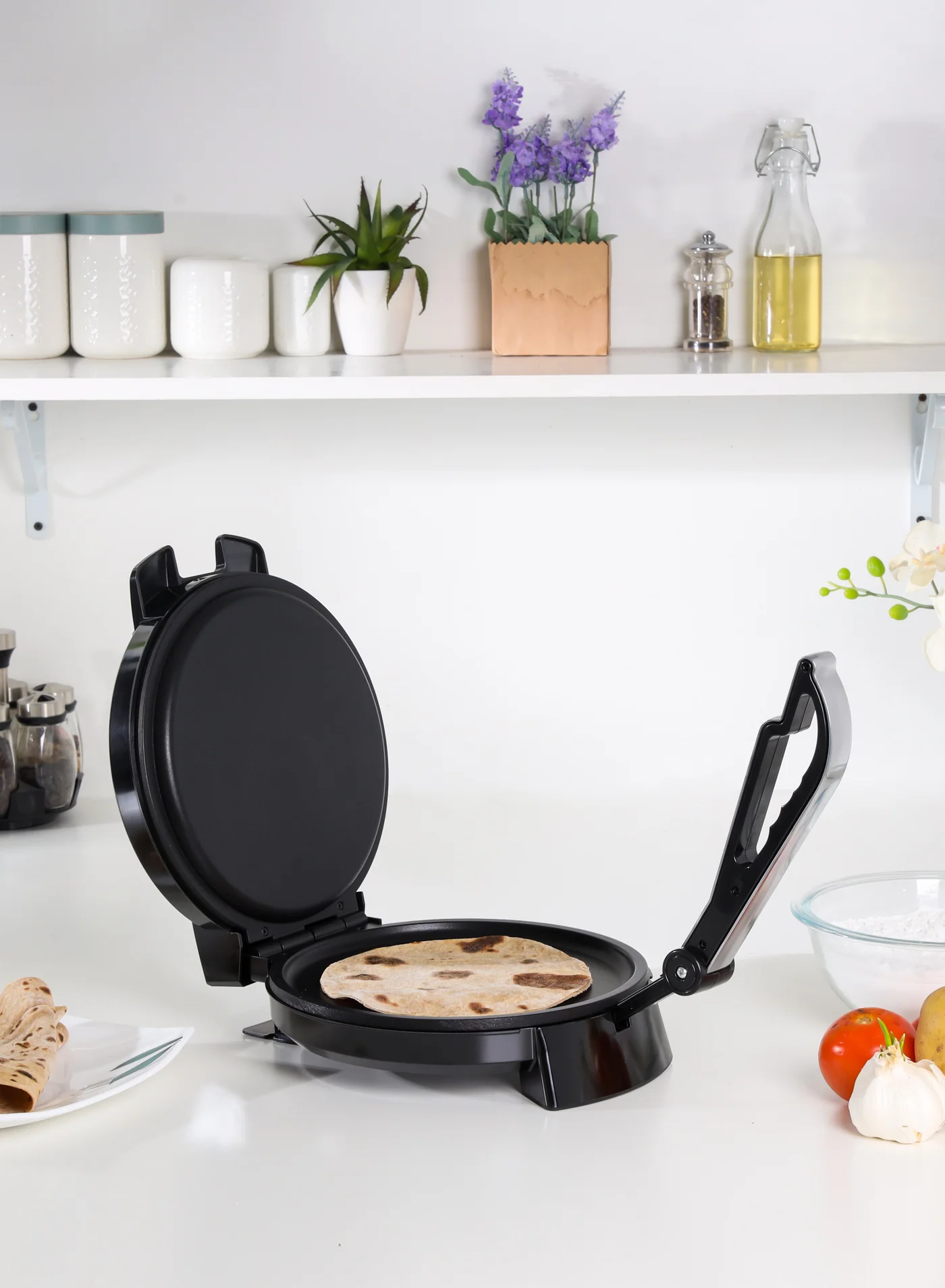 GEEPAS 10-Inch Electric Chapathi Maker Non-Stick Roti Press with Adjustable Temperature Control (Black, 1200W) kzb2y