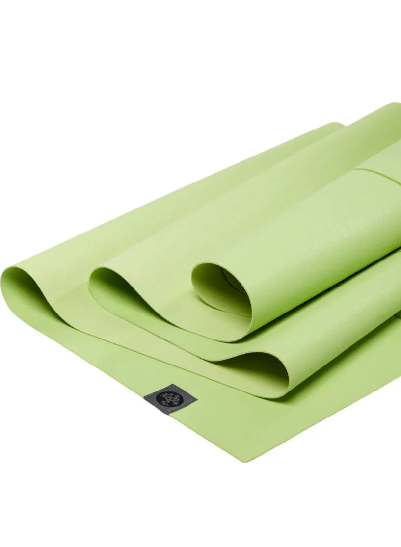 Manduka eKO SuperLite Travel Yoga Mat Premium Natural Rubber Non-Slip Surface (Sprout Green, 180 cm) p0f6i