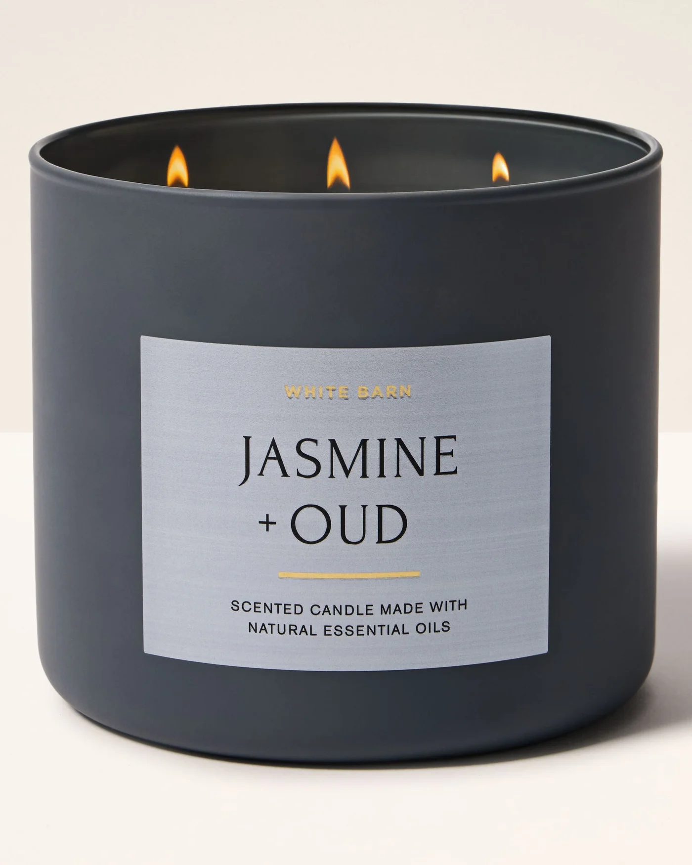 Premium Jasmine & Oud Scented 3-Wick Candle (411g) gjrr1