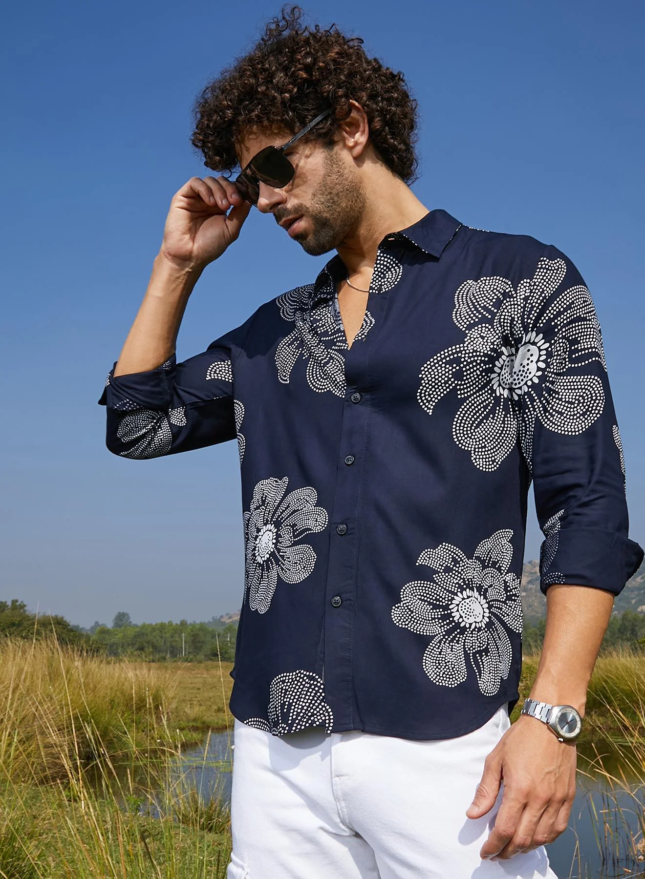 Campus Sutra Men's Navy Blue Floral Print Shirt Premium Cotton Casual Button-Down (Navy Blue, Large) w8ggj