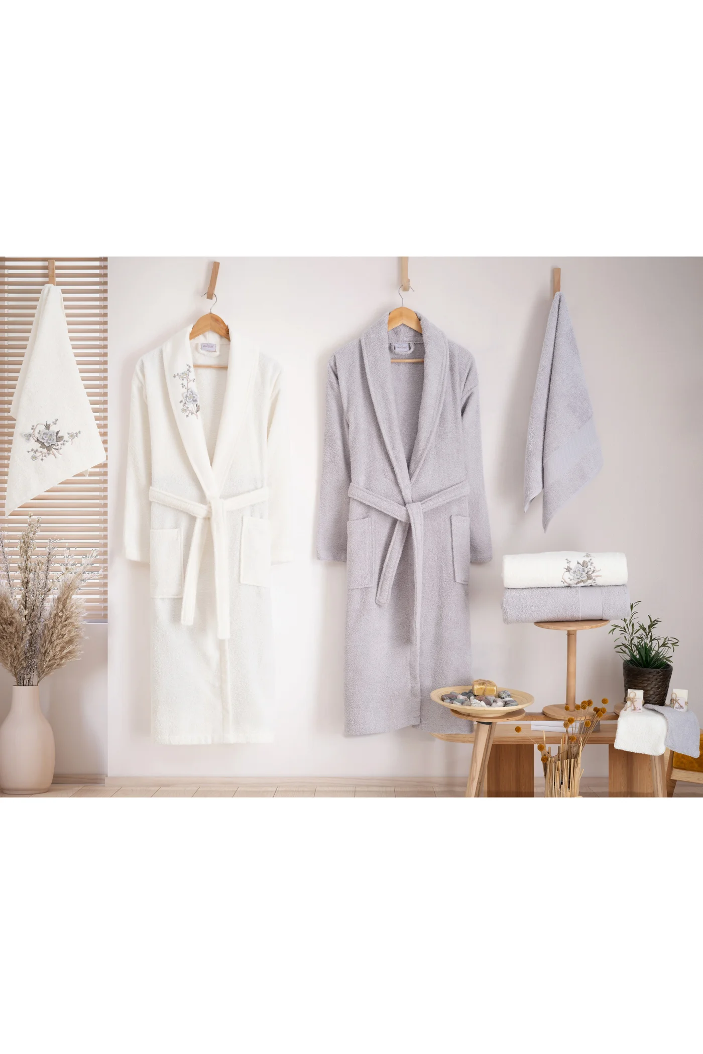 Nurpak Luxury 10-Piece Couple Bathrobe and Towel Set (Turkish Cotton, Grey/Off White, 10-Piece Set) lch8w