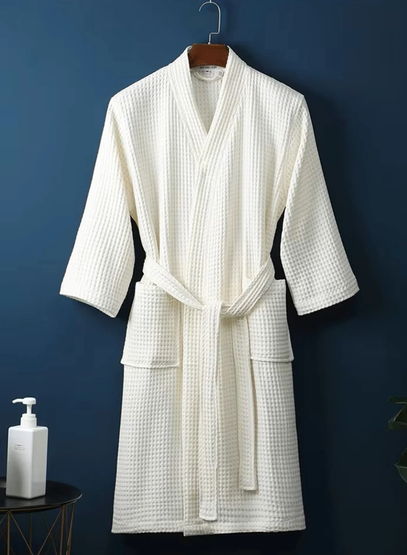 MAXQON Premium Waffle Bathrobe Cotton Highly Absorbent Lightweight Spa Robe for Men and Women (White, Adult One Size) jm0hu