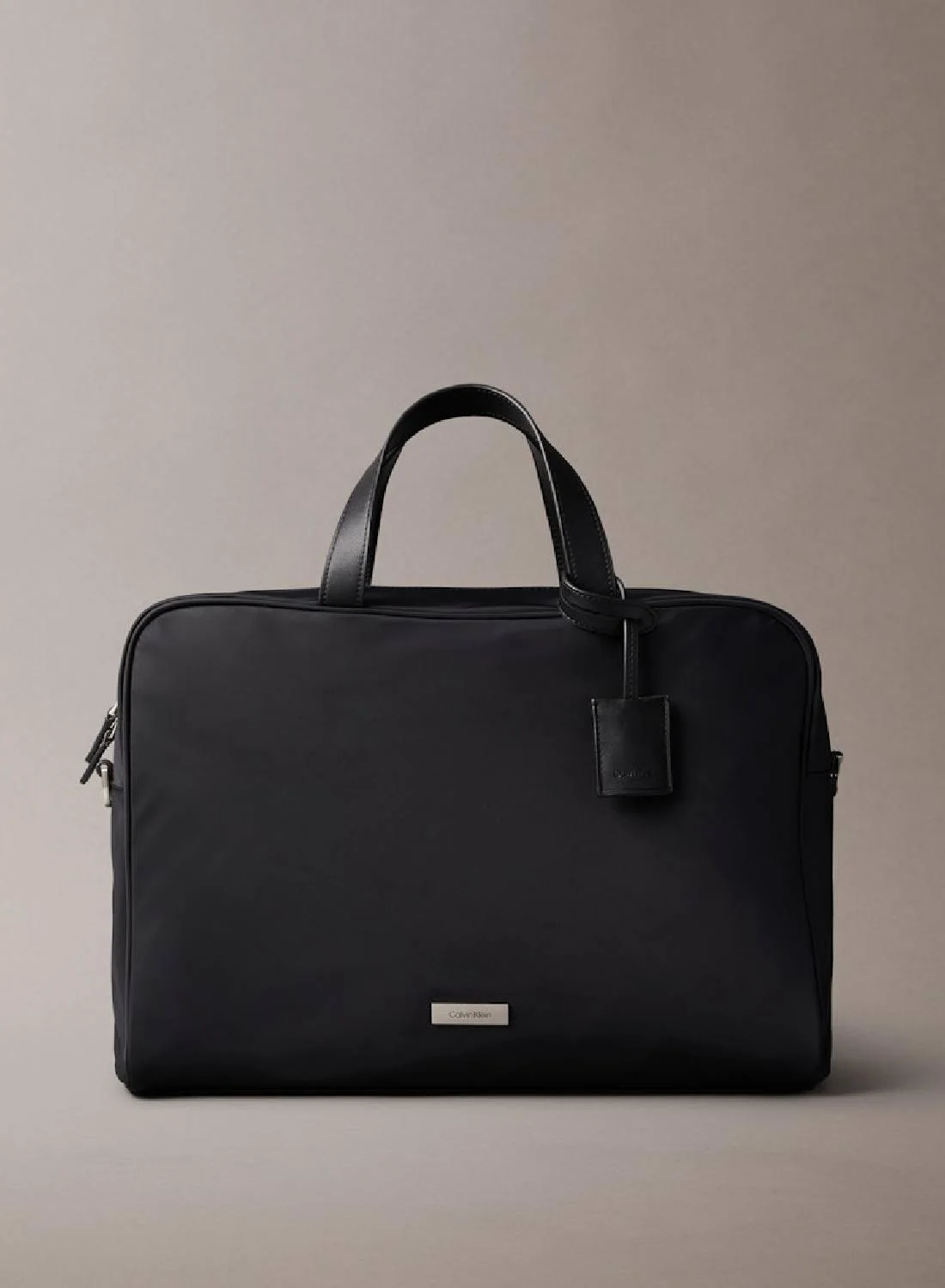 Premium Matte Nylon Commuter Bag Lightweight Water-Resistant Laptop Messenger for Professionals (Black, 40 cm x 30 cm x 10 cm) q8ayk