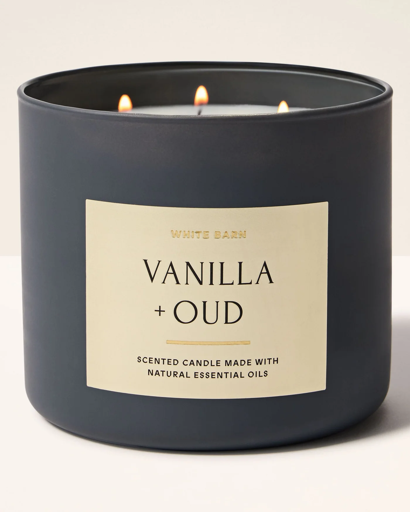 Premium Vanilla & Oud Scented Candle 3-Wick Home Fragrance (411g) ek3je